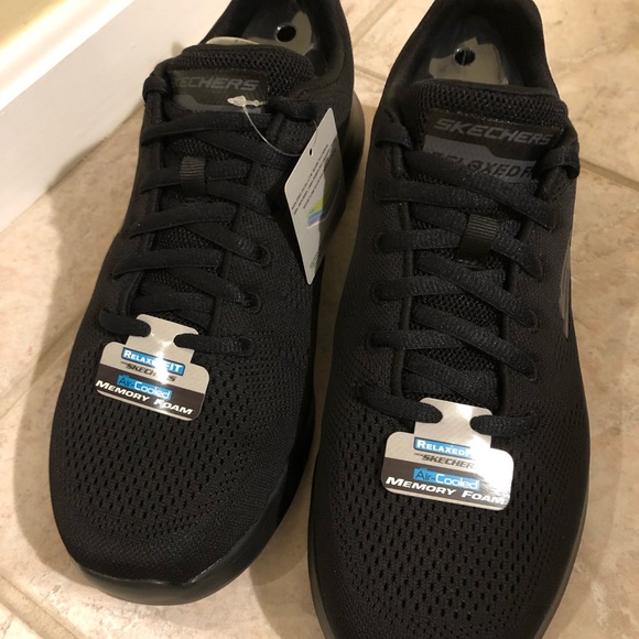 skechers relaxed fit quantum flex country walker men's sneakers